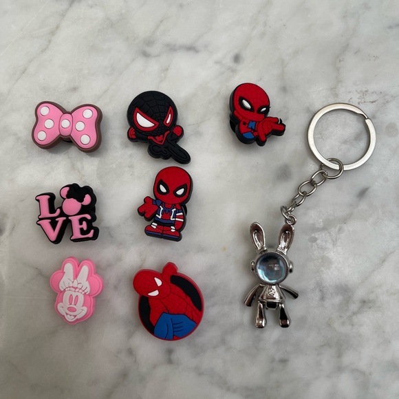 7 PCs of crocs shoe charms and 1 pcs of key chain - Picture 2 of 2